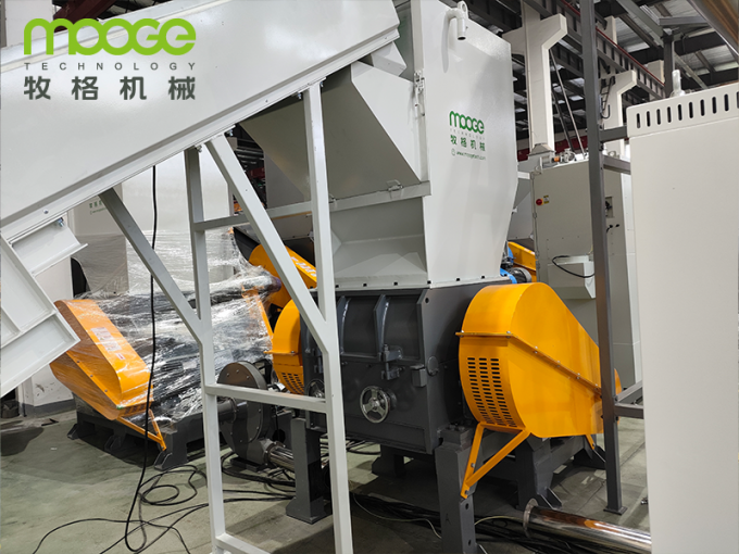 Frantumatore per bottiglie di plastica di scarto a lama fissa 4 per il riciclaggio, supporto online 1