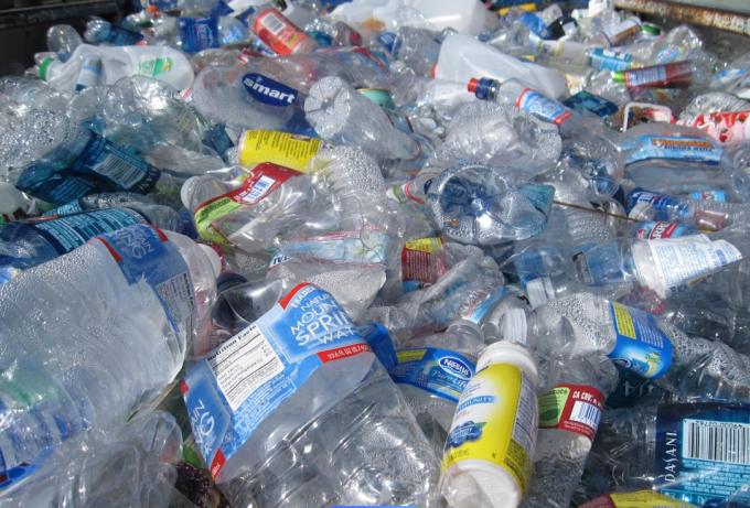 Frantumatore per bottiglie di plastica di scarto a lama fissa 4 per il riciclaggio, supporto online 15