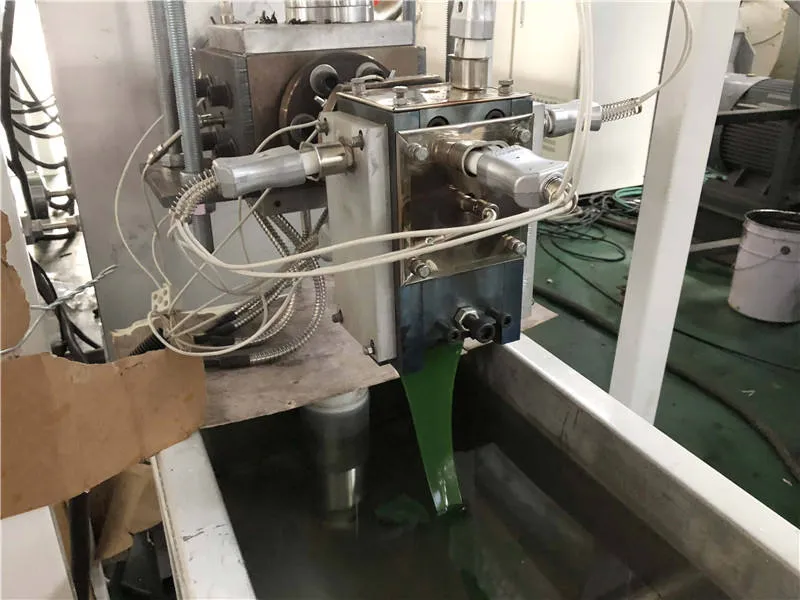 Linea di produzione avanzata di fasci di fasciatura in PP per fasci di imballaggio di alta qualità 4